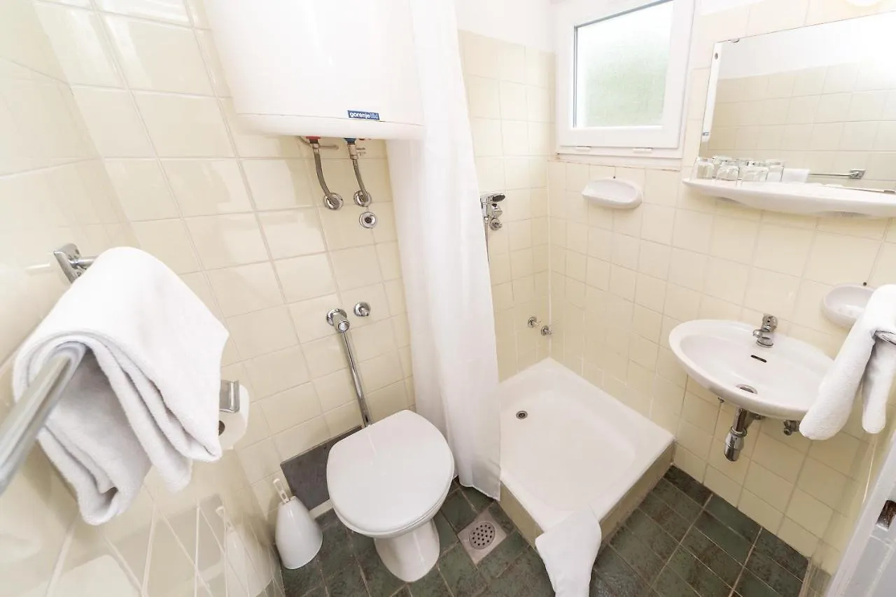Holiday Resort Kacjak Dramalj 2*,